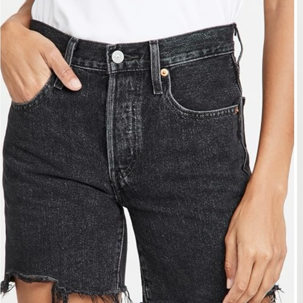 Levi’s 501 black denim long short